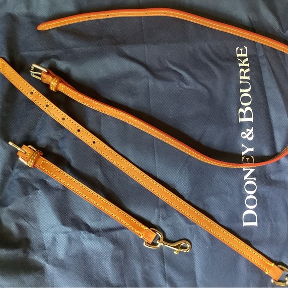 Dooney&Bourke Florentine Leather Medium Zip Crossbody - Picture 11 of 12